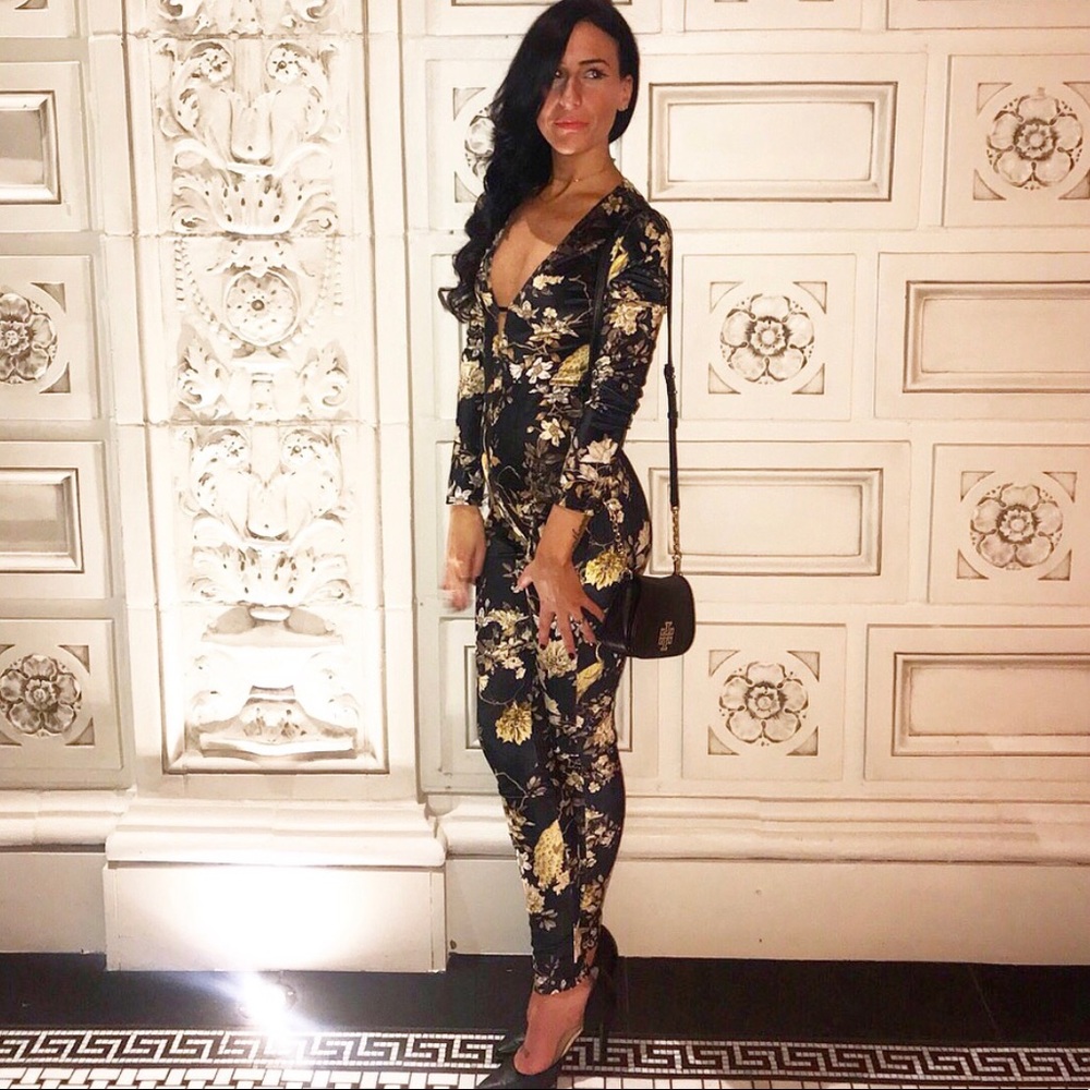 Pretty Little Thing one piece velvet jumpsuit